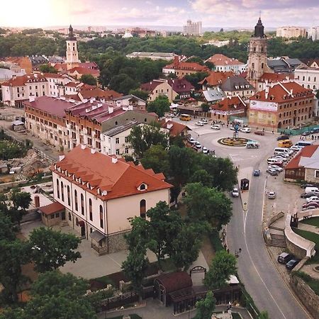 Апартаменты В Старом Городе Kamianets-Podilskyi Exterior photo